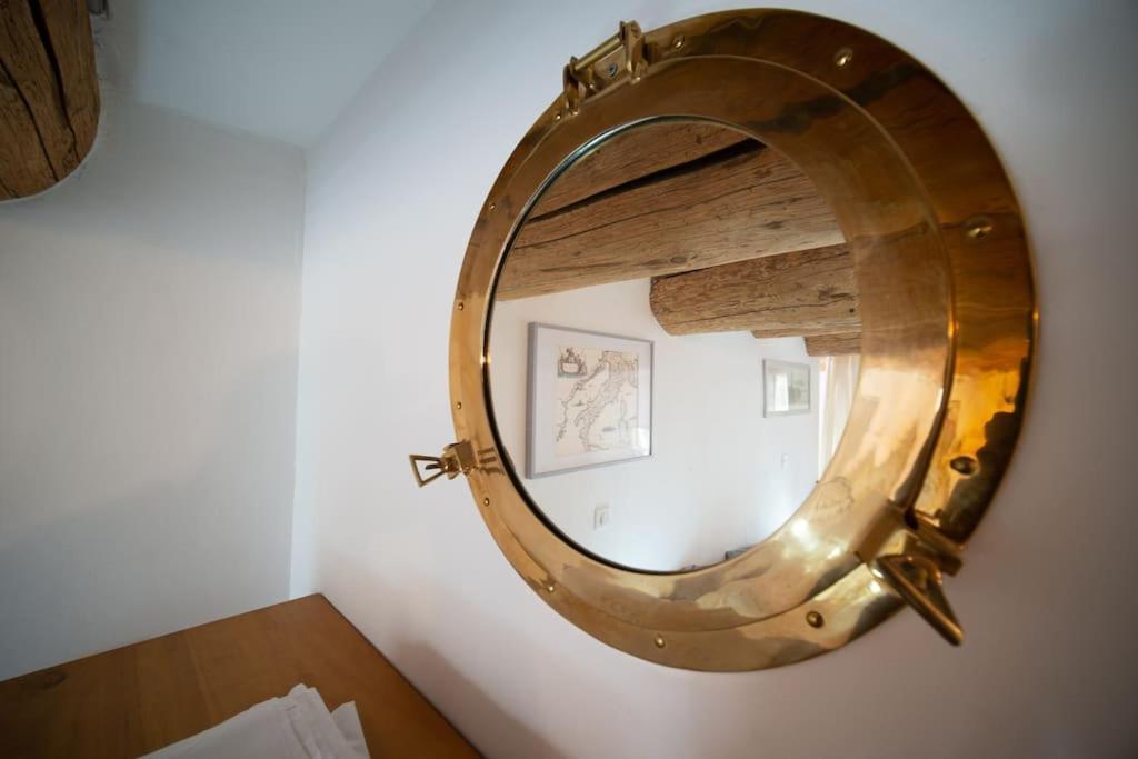 Air-conditioned Loft In The Heart Of The Old Port Marseilles