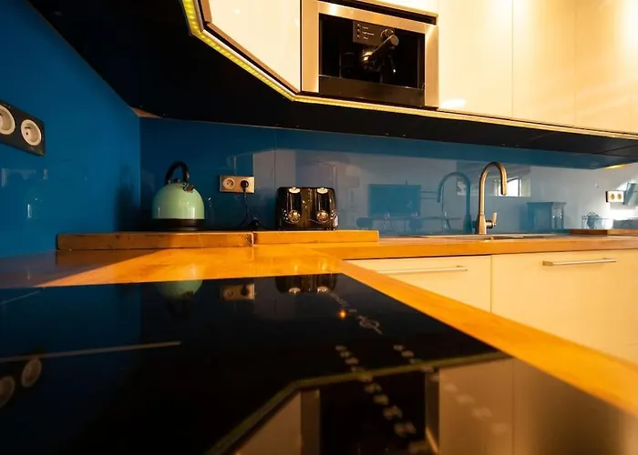 Air-Conditioned Loft In The Heart Of The Old Port